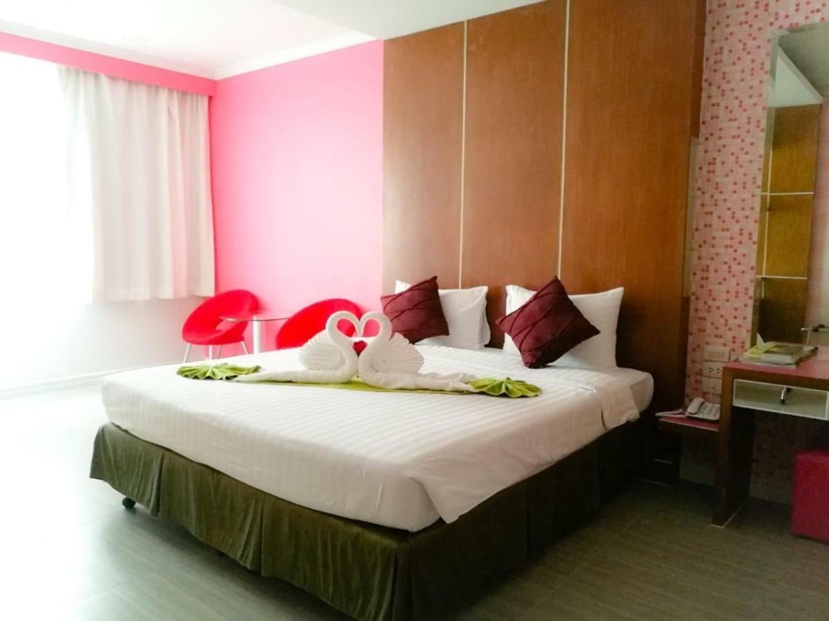 V-One Hotel Korat Nakhon Ratchasima Bagian luar foto